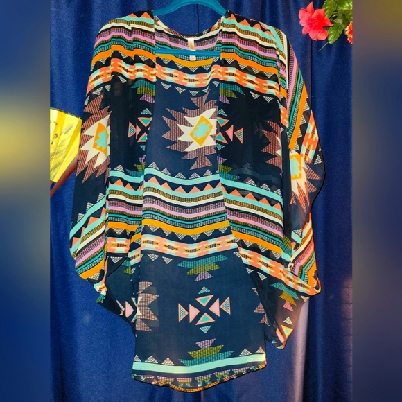 Vibrant Shaw - Picture 1 of 3